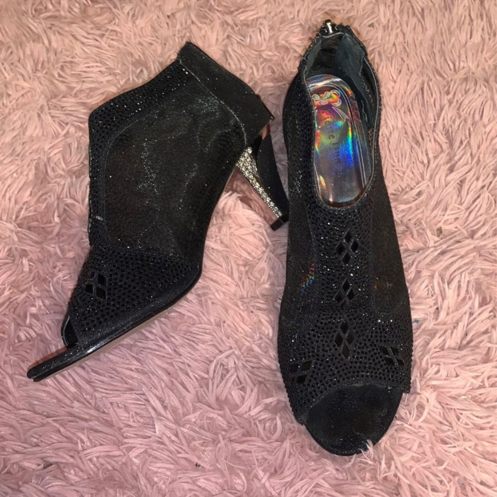 High heel shoes